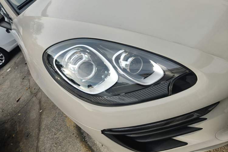 Used Porsche Macan 2017 Macan 2.0T Right Front Headlight