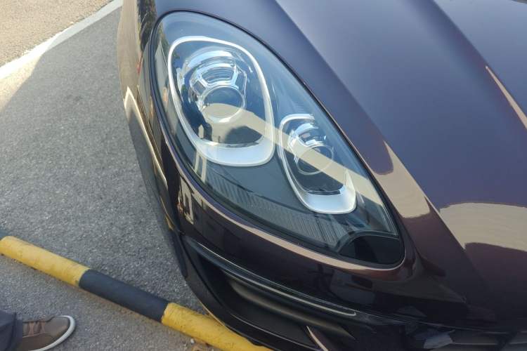 Used Porsche Macan 2017 Macan 2.0T Right Front Headlight