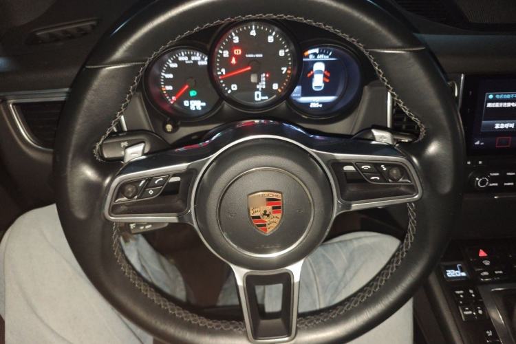 Used Porsche Macan 2017 Macan 2.0T Steering Wheel