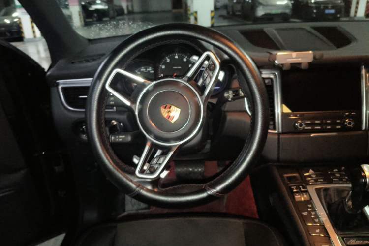 Used Porsche Macan 2017 Macan 2.0T Steering Wheel