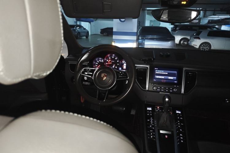 Used Porsche Macan 2017 Macan 2.0T Steering Wheel