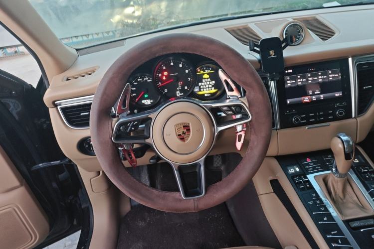 Used Porsche Macan 2017 Macan 2.0T Steering Wheel