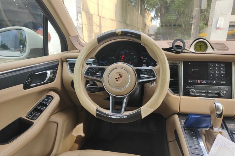 Used Porsche Macan 2017 Macan 2.0T Steering Wheel