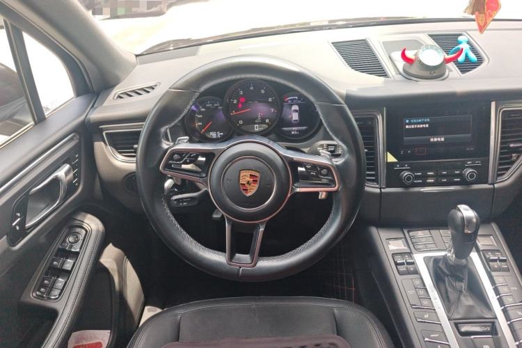 Used Porsche Macan 2017 Macan 2.0T Steering Wheel