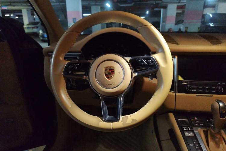 Used Porsche Macan 2017 Macan 2.0T Steering Wheel