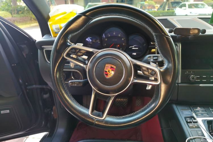 Used Porsche Macan 2017 Macan 2.0T Steering Wheel
