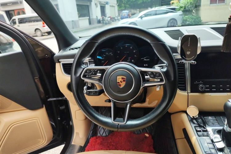 Used Porsche Macan 2017 Macan 2.0T Steering Wheel