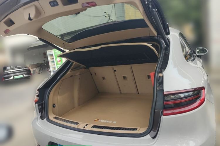 Used Porsche Macan 2017 Macan 2.0T Trunk