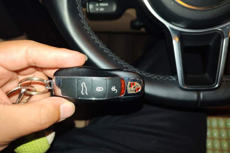 Used Porsche Macan 2017 Macan 2.0T Vehicle Key