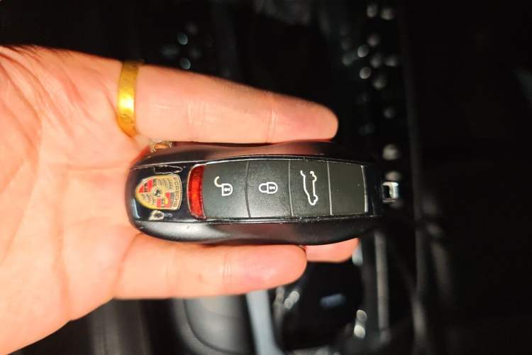 Used Porsche Macan 2017 Macan 2.0T Vehicle Key