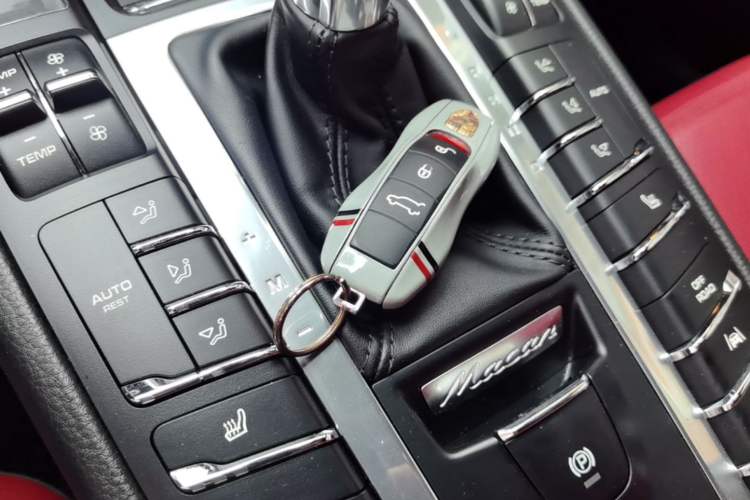Used Porsche Macan 2017 Macan 2.0T Vehicle Key