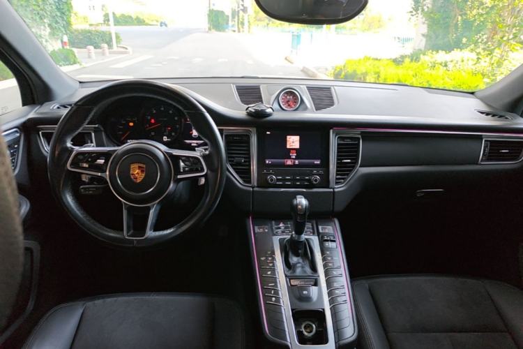 Used Porsche Macan 2017 Macan 2.0T Center Console