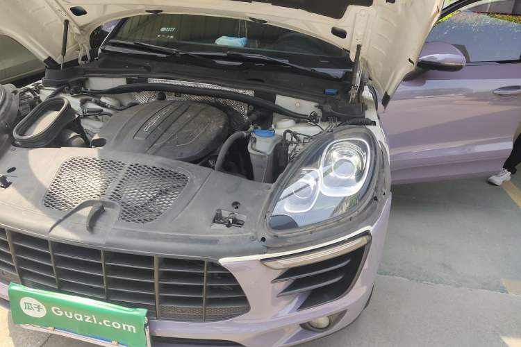Used Porsche Macan 2017 Macan 2.0T Engine Bay Left