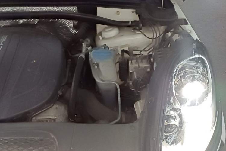 Used Porsche Macan 2017 Macan 2.0T Engine Bay Left