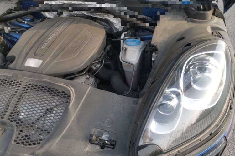 Used Porsche Macan 2017 Macan 2.0T Engine Bay Left