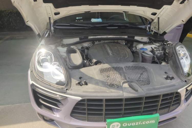 Used Porsche Macan 2017 Macan 2.0T Engine Bay Right