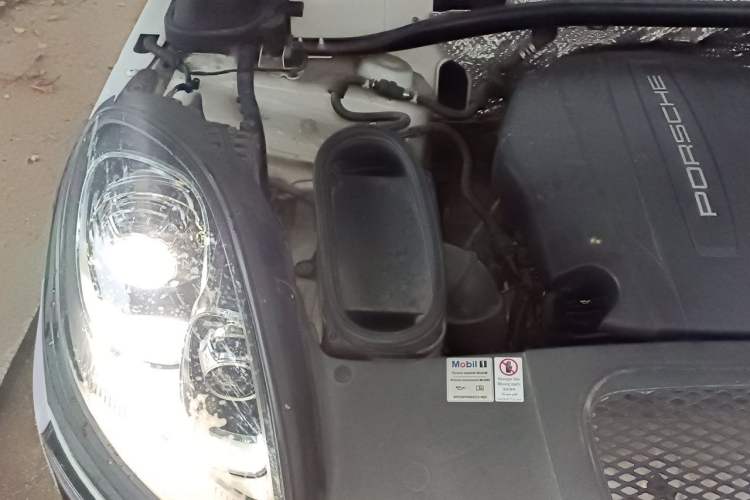 Used Porsche Macan 2017 Macan 2.0T Engine Bay Right