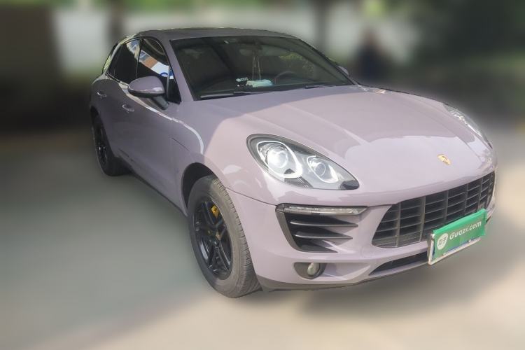 Used Porsche Macan 2017 Macan 2.0T Front Right 45 Deg