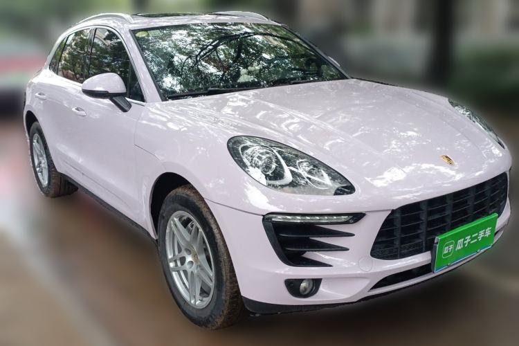 Used Porsche Macan 2017 Macan 2.0T Front Right 45 Deg