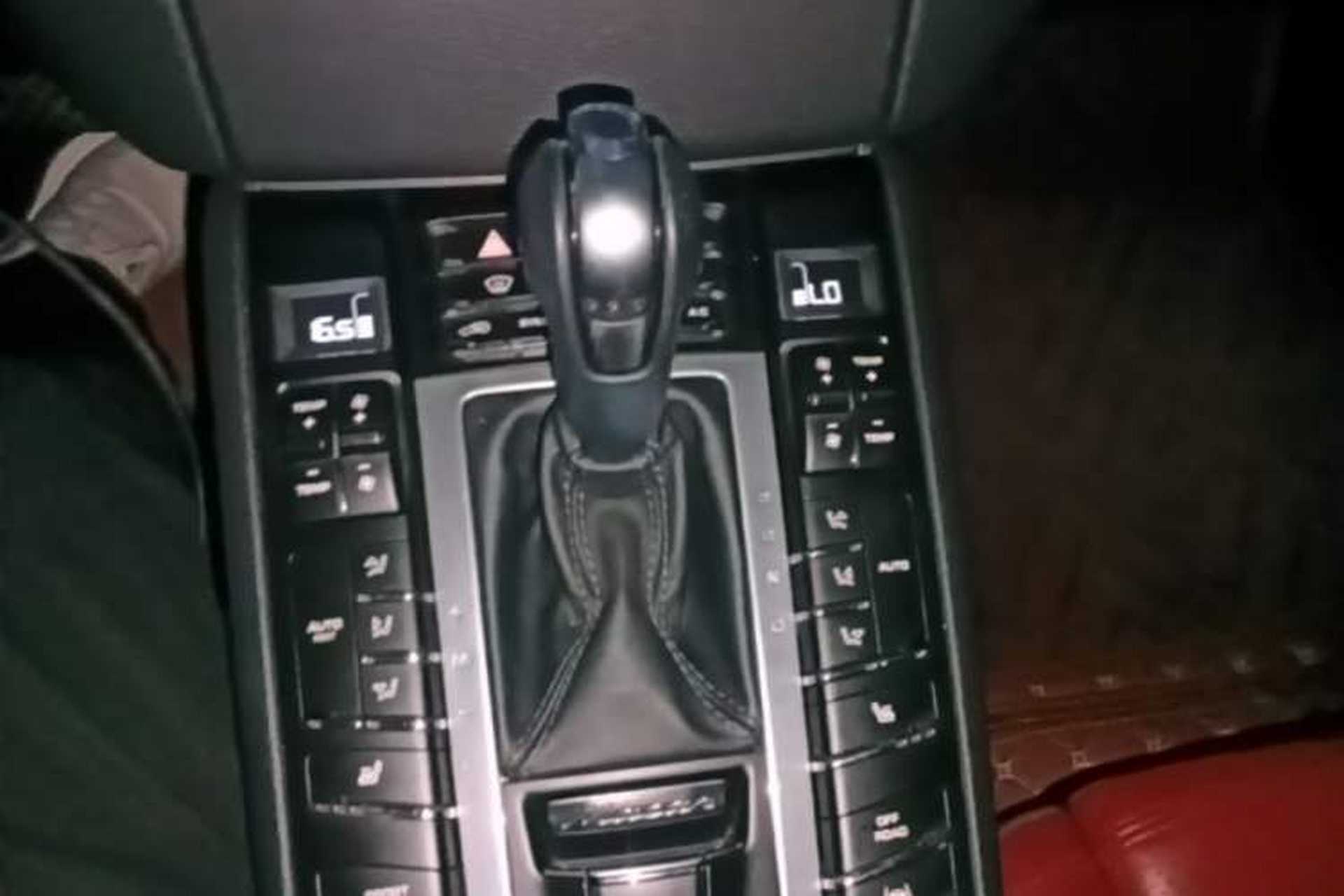 Used Porsche Macan 2017 Macan 2.0T Gear Lever