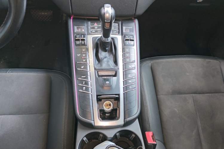 Used Porsche Macan 2017 Macan 2.0T Gear Lever
