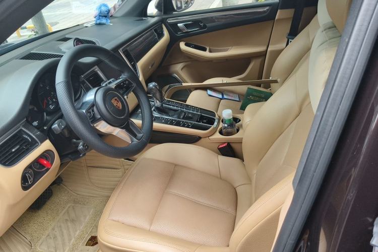Used Porsche Macan 2017 Macan 2.0T Left Front Seat