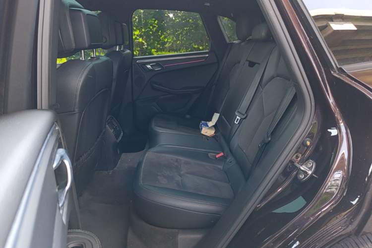 Used Porsche Macan 2017 Macan 2.0T Left Rear Seat