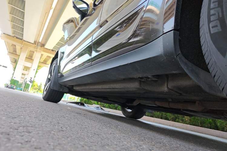 Used Porsche Macan 2017 Macan 2.0T Left Side Sill