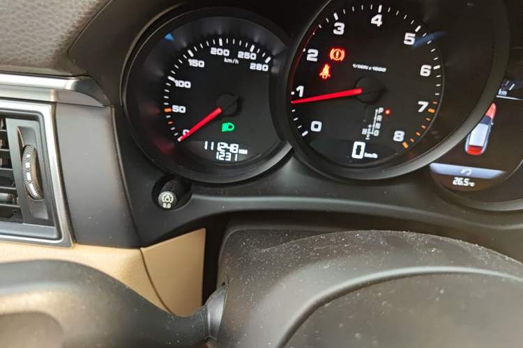 Used Porsche Macan 2017 Macan 2.0T Odometer Close Up