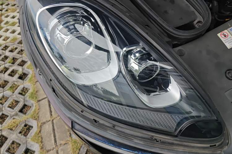Used Porsche Macan 2017 Macan 2.0T Right Front Headlight