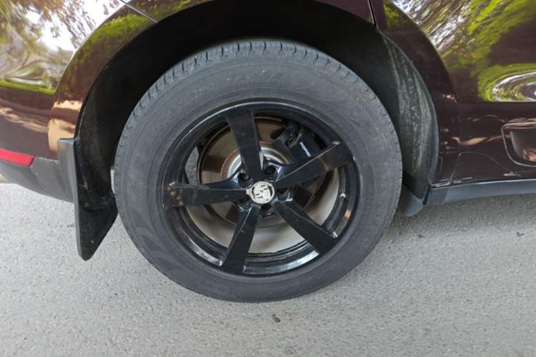 Used Porsche Macan 2017 Macan 2.0T Right Rear Wheel Hub