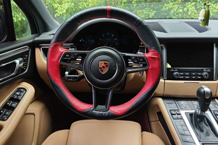 Used Porsche Macan 2017 Macan 2.0T Steering Wheel