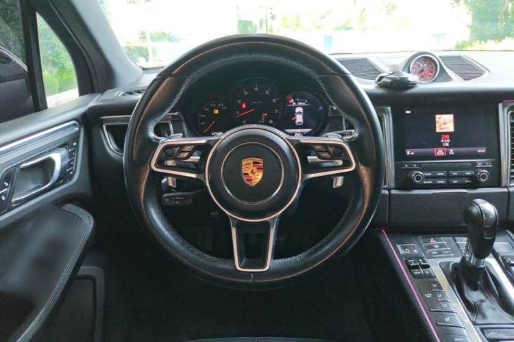 Used Porsche Macan 2017 Macan 2.0T Steering Wheel
