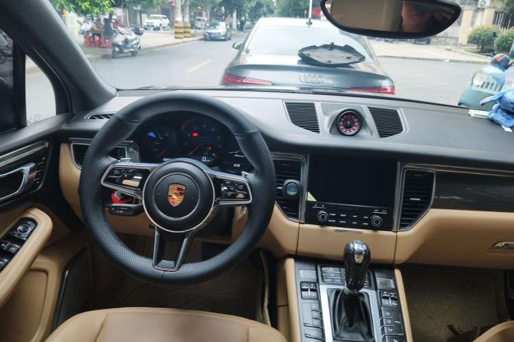 Used Porsche Macan 2017 Macan 2.0T Steering Wheel