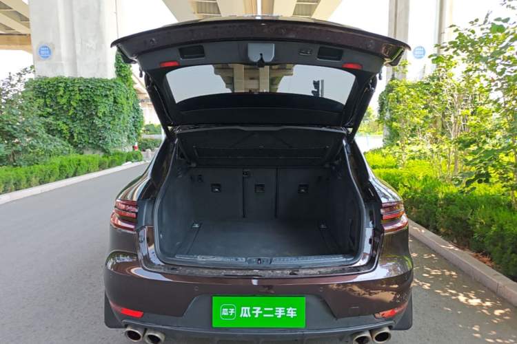 Used Porsche Macan 2017 Macan 2.0T Trunk