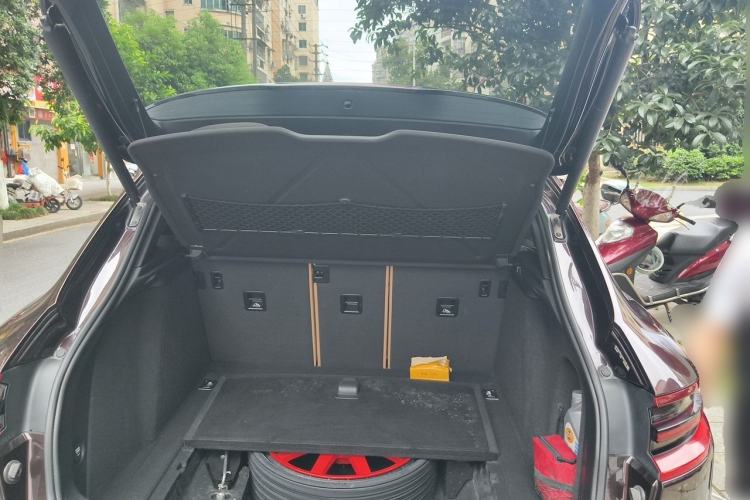 Used Porsche Macan 2017 Macan 2.0T Trunk