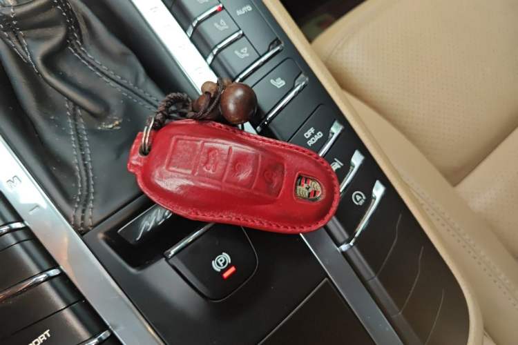 Used Porsche Macan 2017 Macan 2.0T Vehicle Key