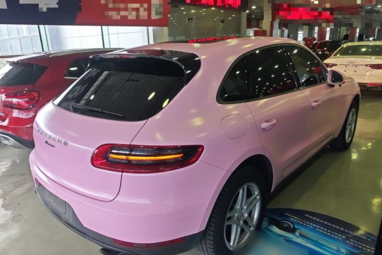 Used Porsche Macan 2017 Macan 2.0T Rear Right 45 Deg