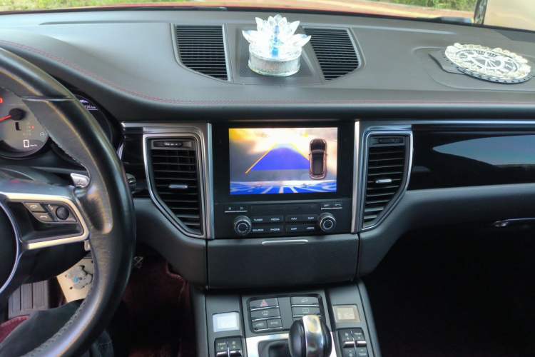 Used Porsche Macan 2017 Macan S 3.0T Audio And AC Panel