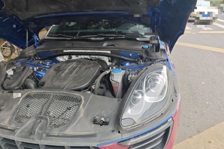 Used Porsche Macan 2017 Macan 2.0T Engine Bay Left