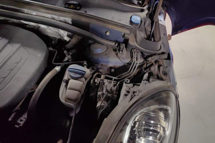 Used Porsche Macan 2017 Macan 2.0T Engine Bay Left