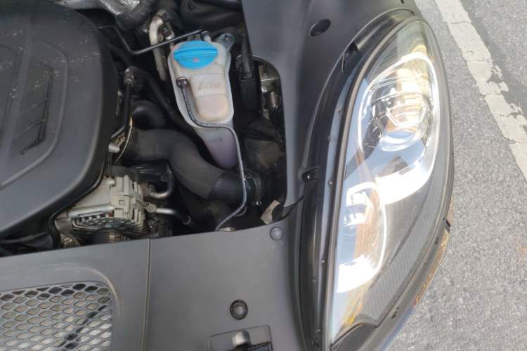 Used Porsche Macan 2017 Macan 2.0T Engine Bay Left