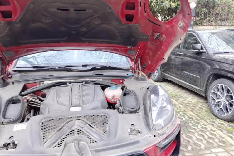 Used Porsche Macan 2017 Macan GTS 3.0T Engine Bay Left