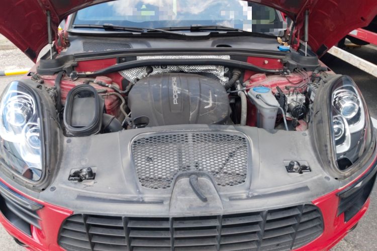 Used Porsche Macan 2017 Macan 2.0T Engine Bay