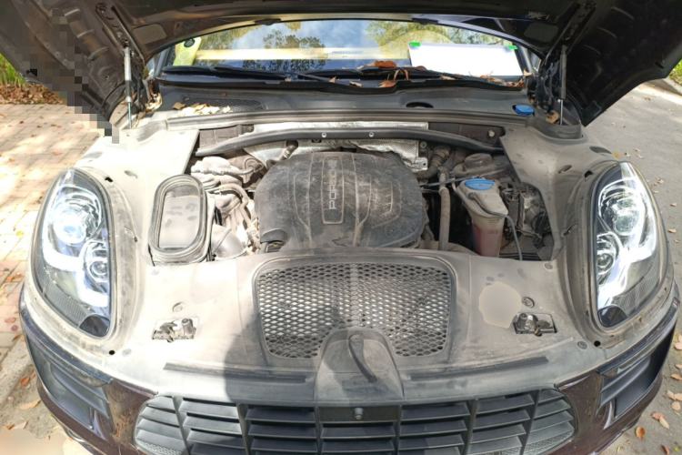 Used Porsche Macan 2017 Macan 2.0T Engine Bay