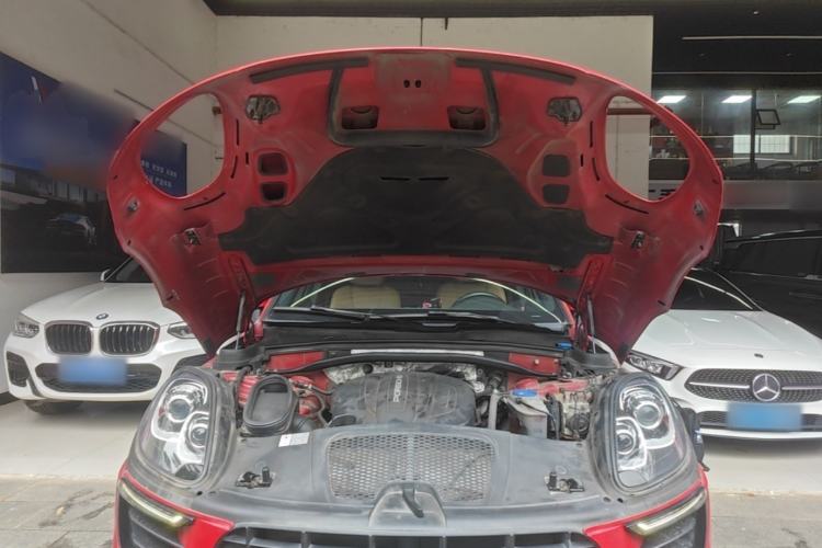 Used Porsche Macan 2017 Macan 2.0T Engine Bay