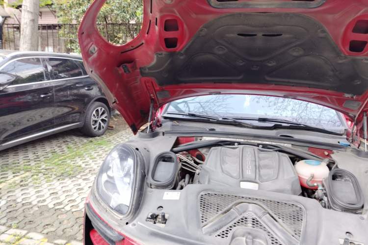 Used Porsche Macan 2017 Macan GTS 3.0T Engine Bay Right