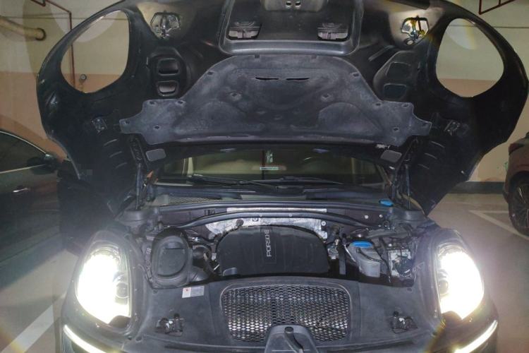 Used Porsche Macan 2017 Macan 2.0T Engine Bay