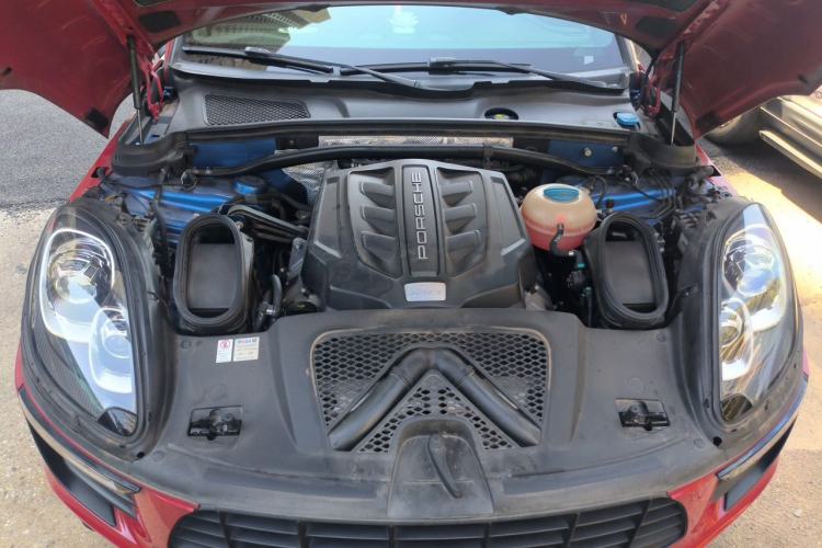 Used Porsche Macan 2017 Macan S 3.0T Engine Bay