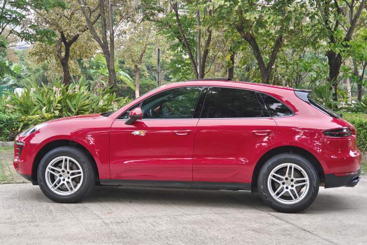 Used Porsche Macan 2017 Macan 2.0T Exterior 5